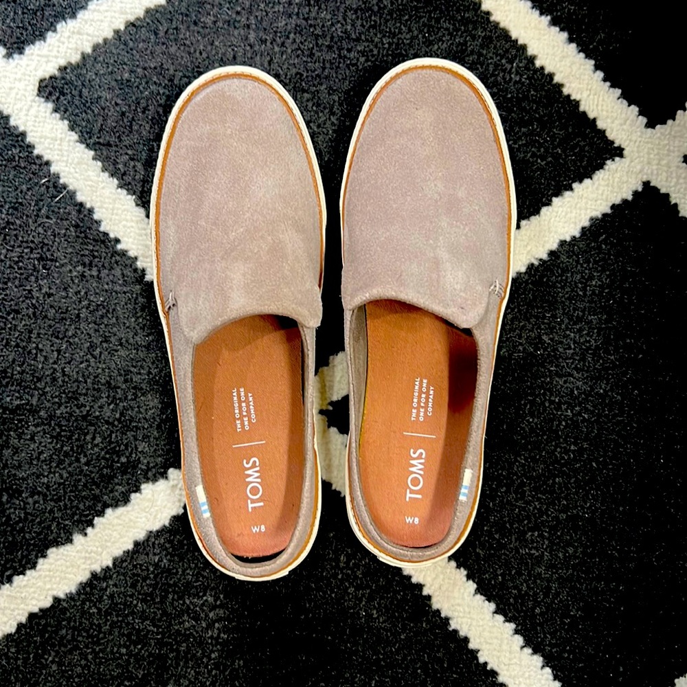 NWOT Toms Slide-on Tennis Shoe, Size 8